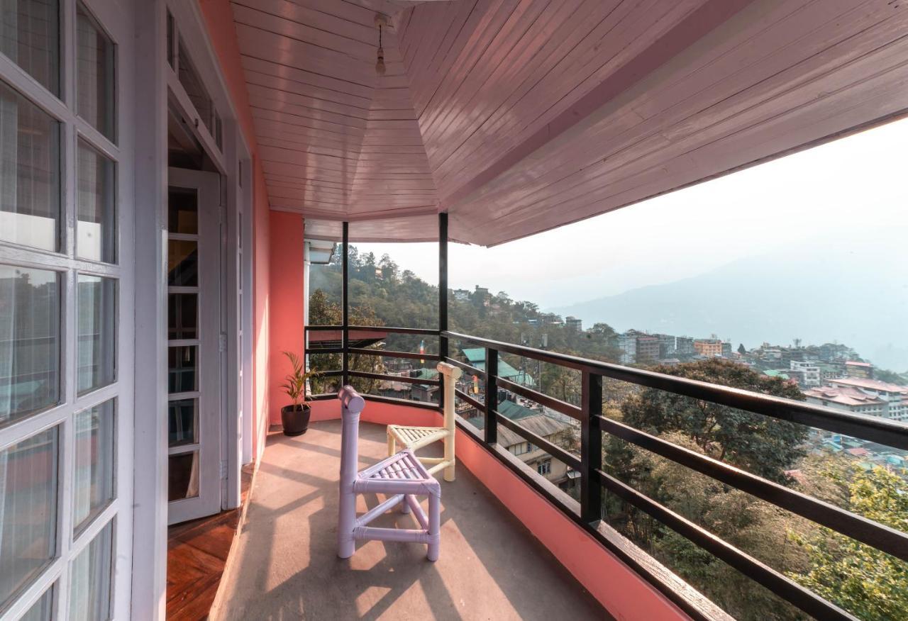 Tag Along 2 0 Hostel Gangtok Exteriör bild